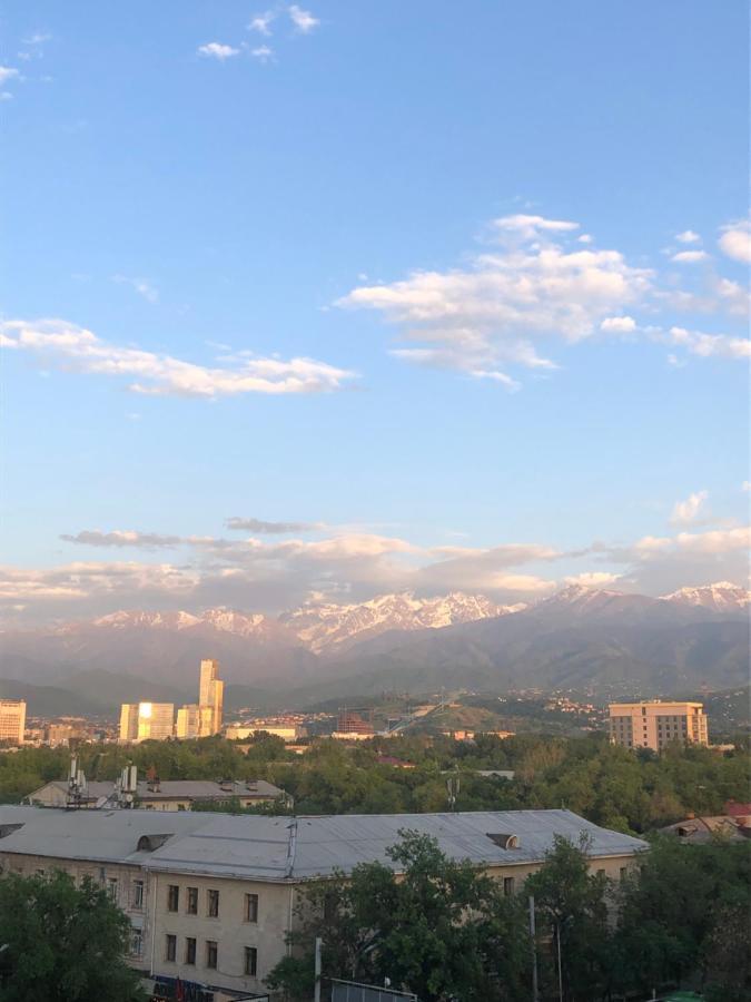 Apart 13 Almaty Esterno foto
